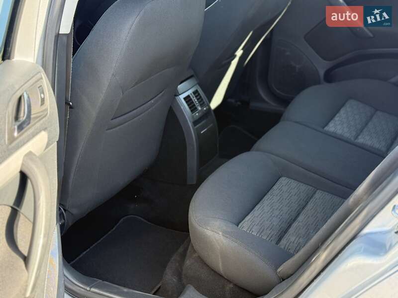 Универсал Skoda Octavia 2012 в Сарнах