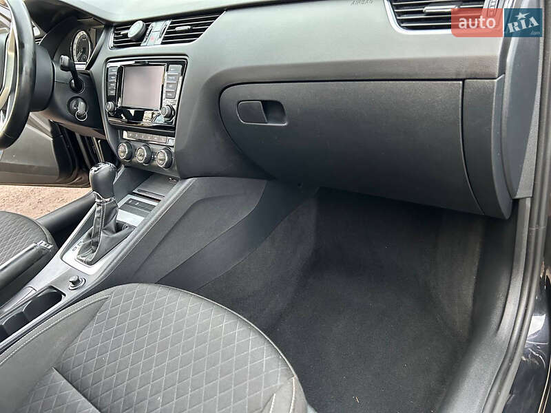 Универсал Skoda Octavia 2015 в Камне-Каширском