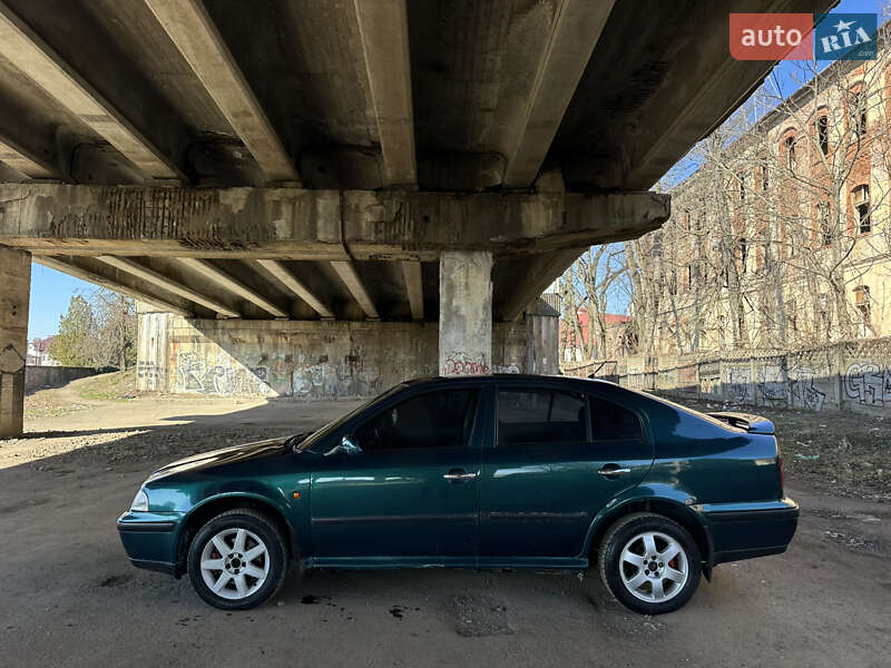 Лифтбек Skoda Octavia 1998 в Мукачево