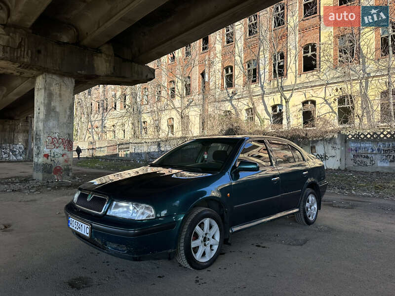 Лифтбек Skoda Octavia 1998 в Мукачево