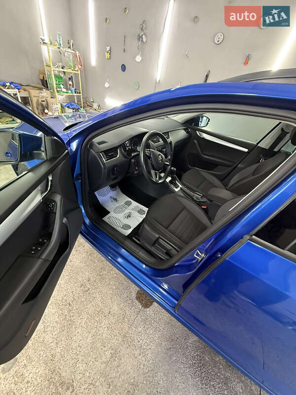 Универсал Skoda Octavia 2019 в Луцке
