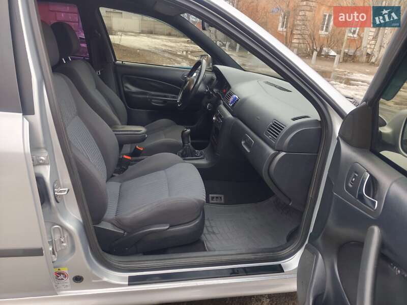 Лифтбек Skoda Octavia 2009 в Харькове