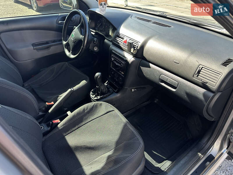 Лифтбек Skoda Octavia 2007 в Ровно