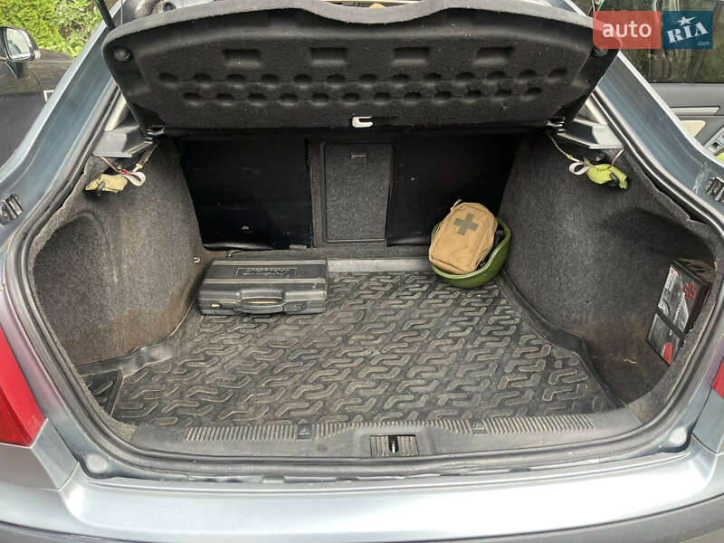 Лифтбек Skoda Octavia 2005 в Киеве