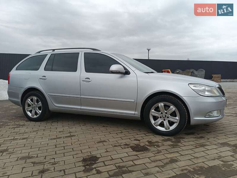 Универсал Skoda Octavia 2010 в Калуше