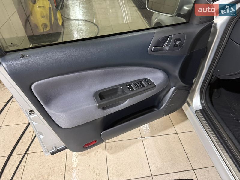 Лифтбек Skoda Octavia 2009 в Кременчуге