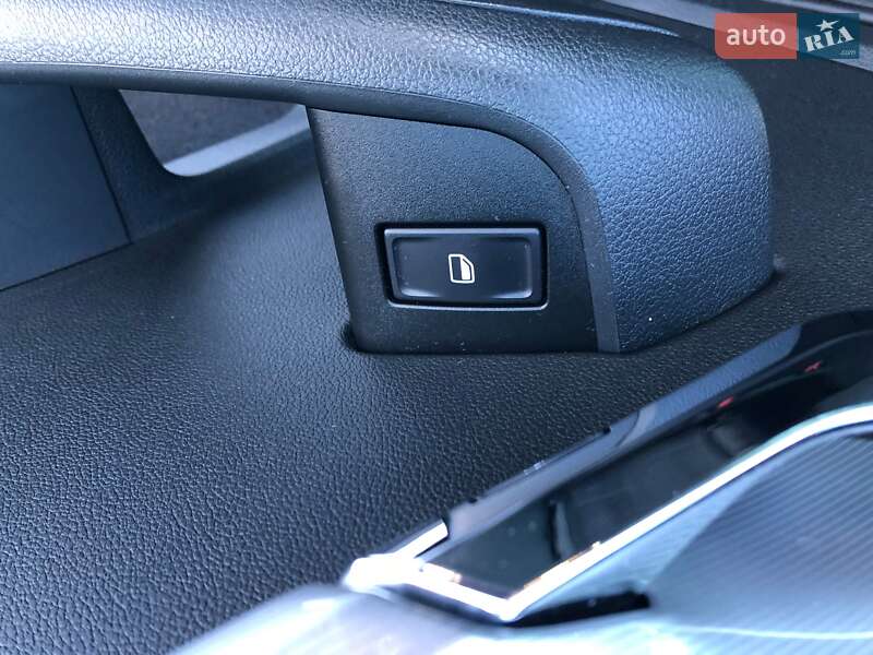 Универсал Skoda Octavia 2015 в Коростене