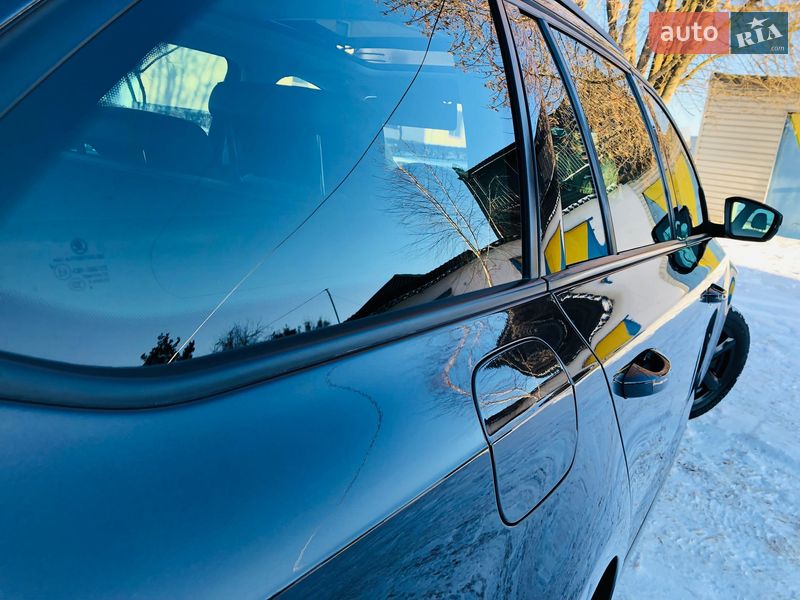 Универсал Skoda Octavia 2015 в Коростене