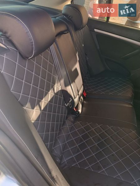 Лифтбек Skoda Octavia 2010 в Сумах