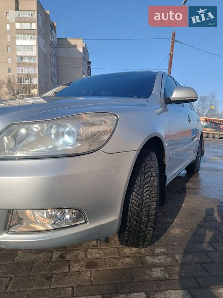 Лифтбек Skoda Octavia 2010 в Сумах