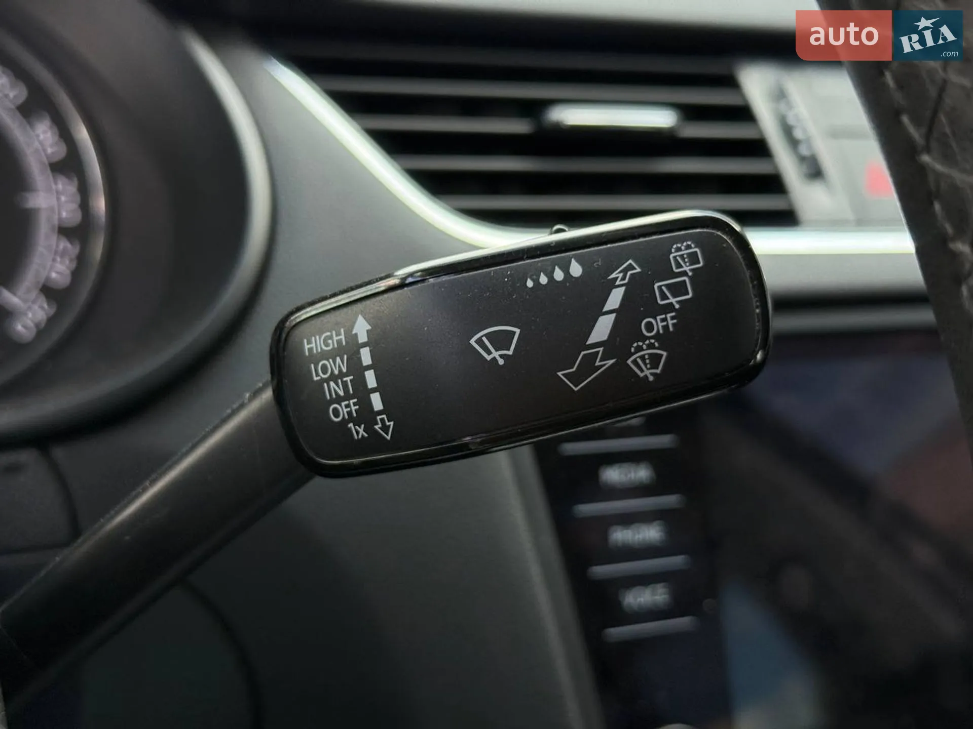2019 Skoda Octavia - мініатюра 28