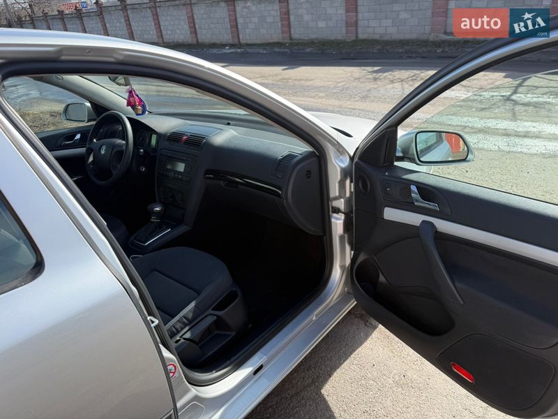 Лифтбек Skoda Octavia 2005 в Ровно