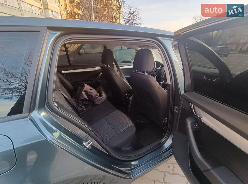 Универсал Skoda Octavia 2016 в Дрогобыче