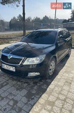 Универсал Skoda Octavia 2012 в Новояворовске