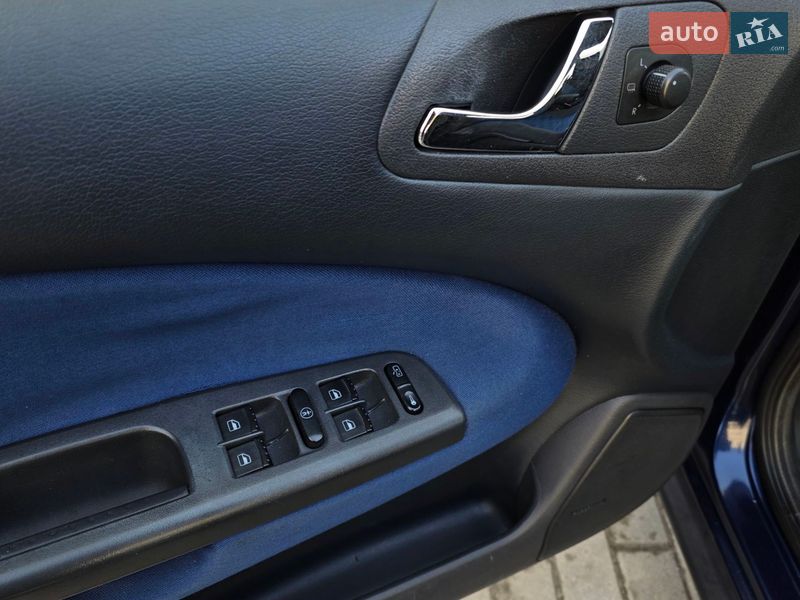 Лифтбек Skoda Octavia 2003 в Тернополе