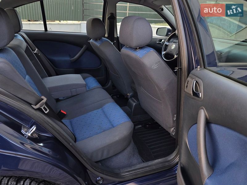 Лифтбек Skoda Octavia 2003 в Тернополе