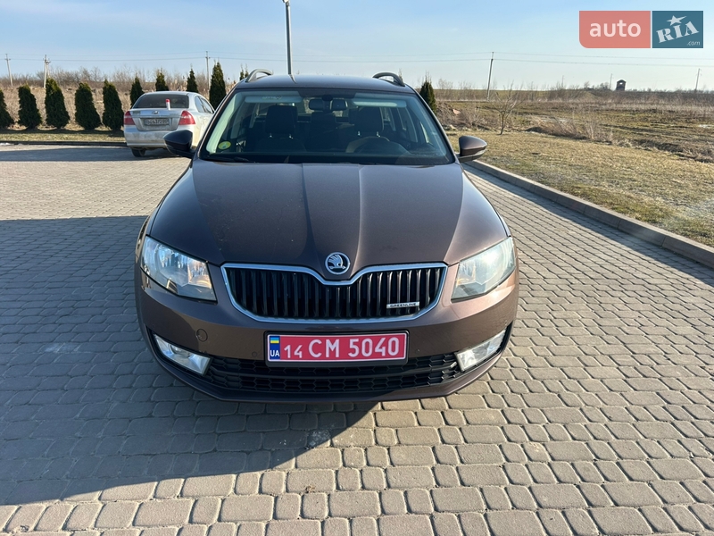 Универсал Skoda Octavia 2015 в Городке