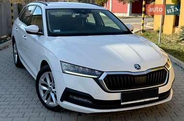 Универсал Skoda Octavia 2020 в Ужгороде