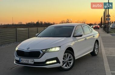 Ліфтбек Skoda Octavia 2021 в Мукачевому