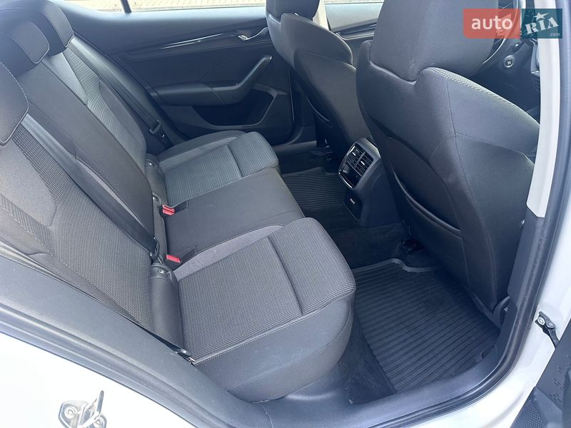 Лифтбек Skoda Octavia 2022 в Днепре