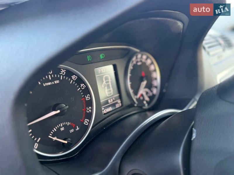 Универсал Skoda Octavia 2013 в Сарнах