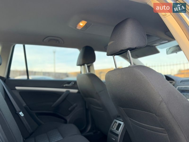 Универсал Skoda Octavia 2013 в Сарнах