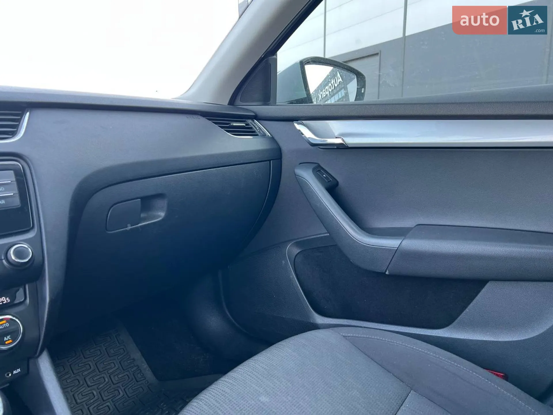 2016 Skoda Octavia - мініатюра 31