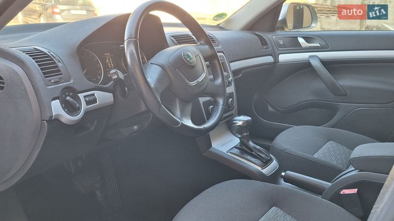 Универсал Skoda Octavia 2010 в Калуше
