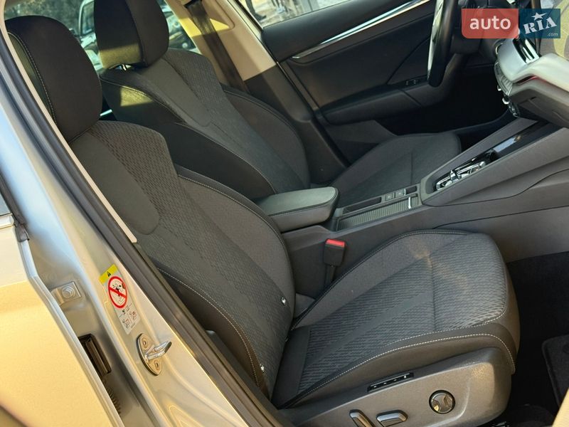 Универсал Skoda Octavia 2021 в Львове