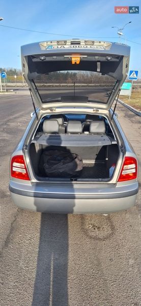 Лифтбек Skoda Octavia 2010 в Кропивницком