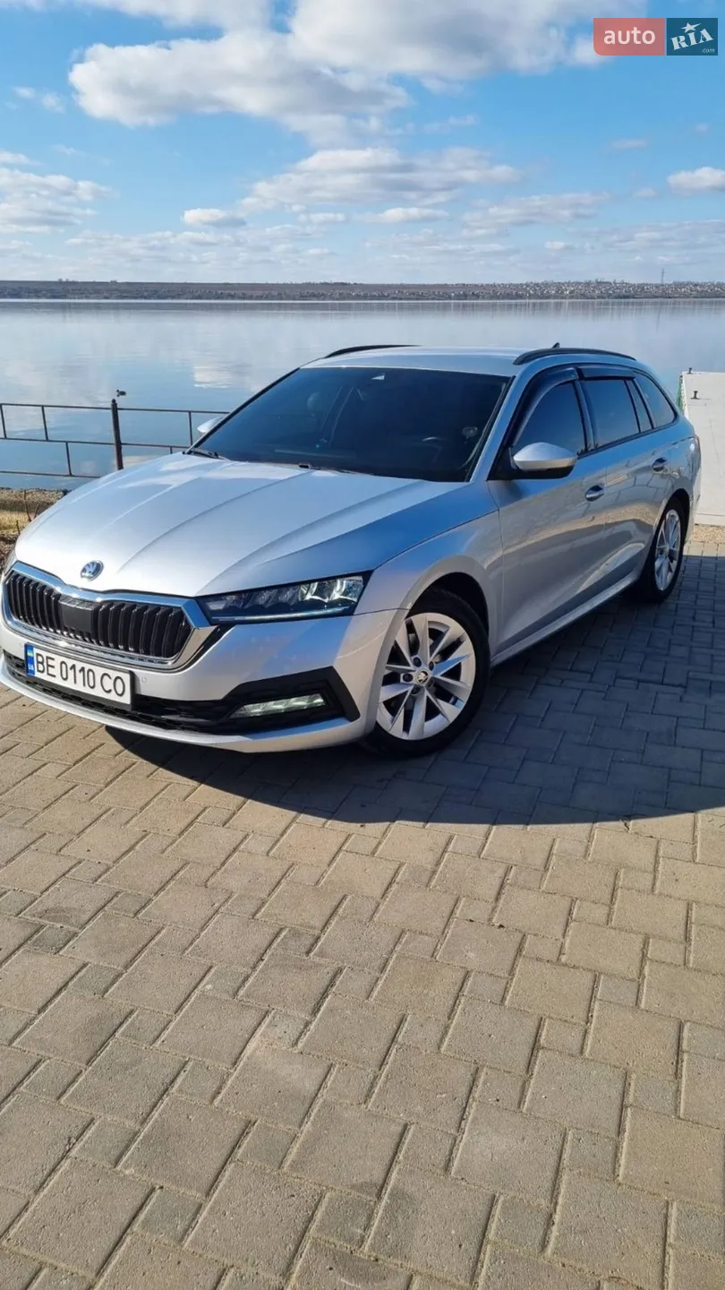 2021 Skoda Octavia - фото 1