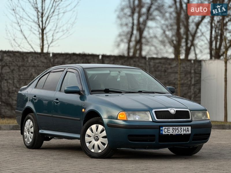 Лифтбек Skoda Octavia 2003 в Черновцах