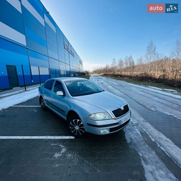 Лифтбек Skoda Octavia 2006 в Львове