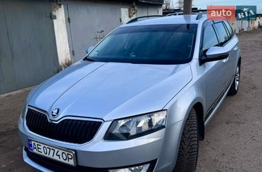 Універсал Skoda Octavia 2015 в Дніпрі