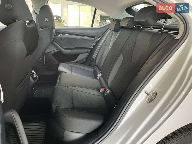 Лифтбек Skoda Octavia 2021 в Хмельницком