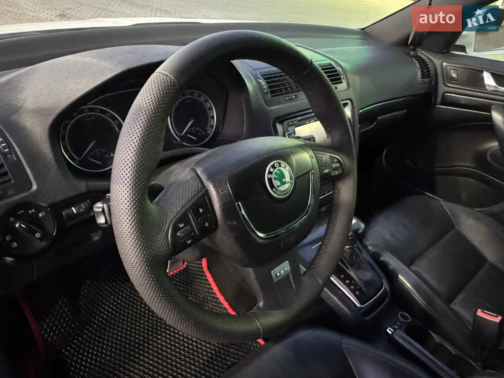 2013 Skoda Octavia - мініатюра 27