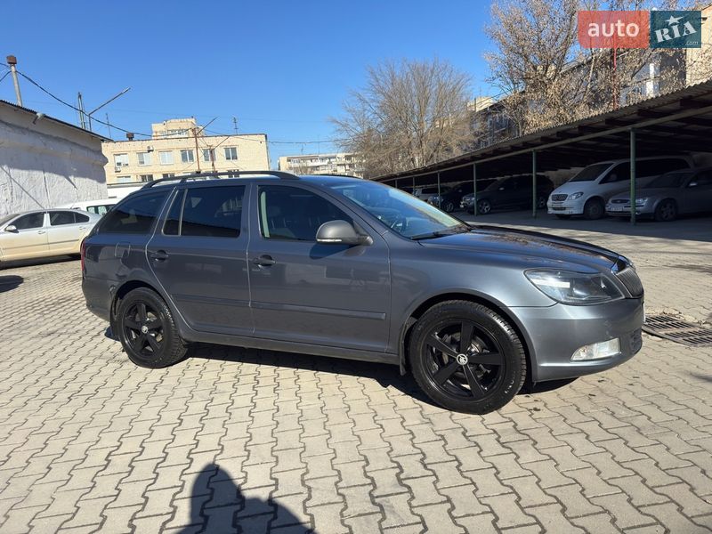 Универсал Skoda Octavia 2012 в Черновцах