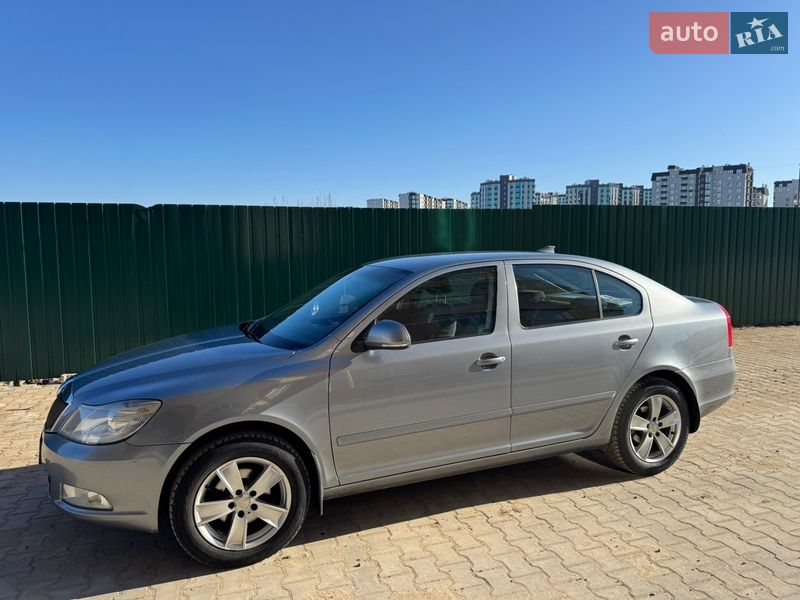 Лифтбек Skoda Octavia 2012 в Софиевской Борщаговке