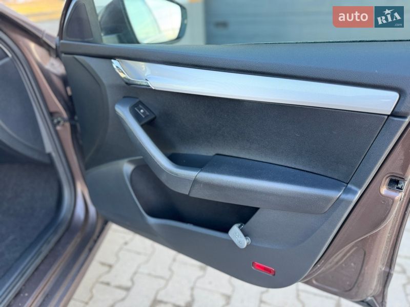 Универсал Skoda Octavia 2015 в Ровно