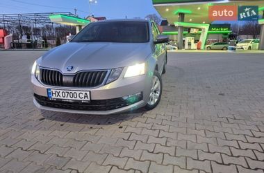 Лифтбек Skoda Octavia 2017 в Хмельницком