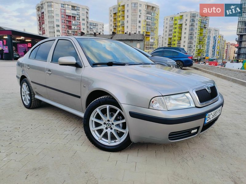 Лифтбек Skoda Octavia 2009 в Львове