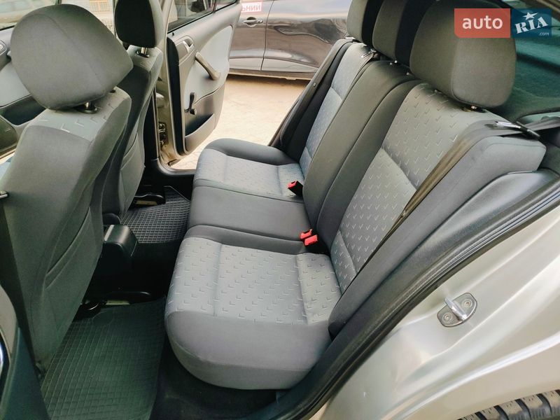 Лифтбек Skoda Octavia 2009 в Львове