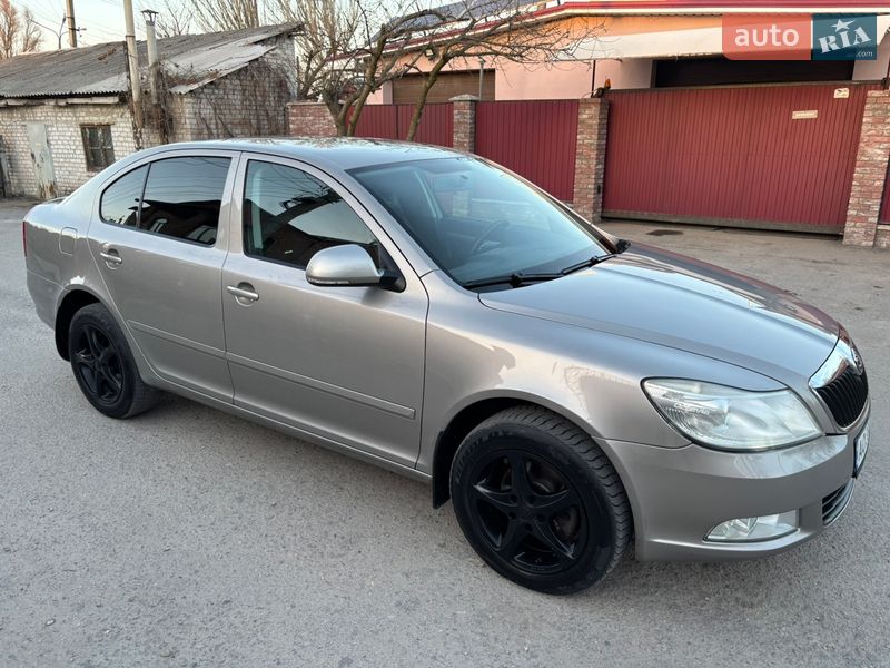 Лифтбек Skoda Octavia 2009 в Запорожье