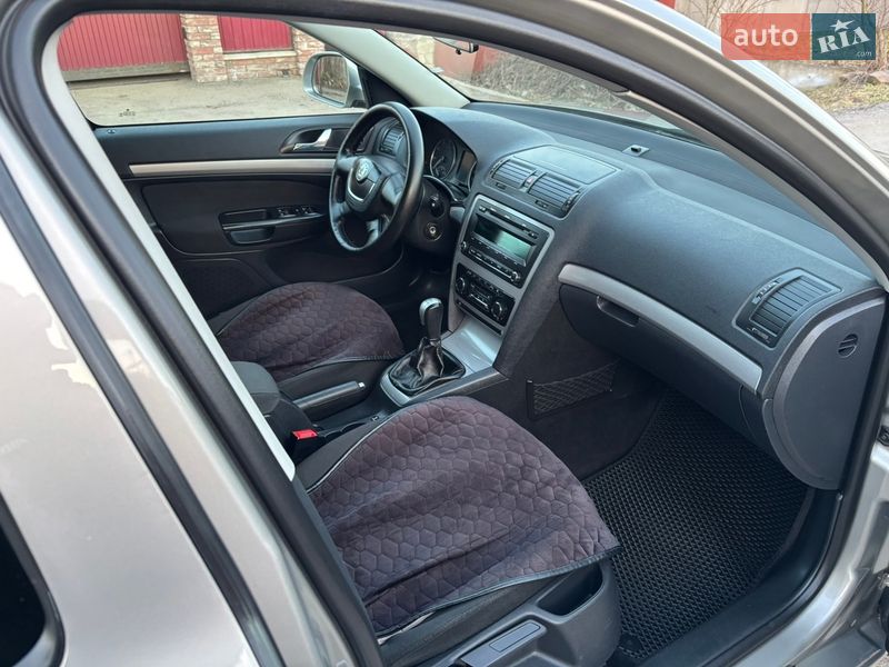 Лифтбек Skoda Octavia 2009 в Запорожье