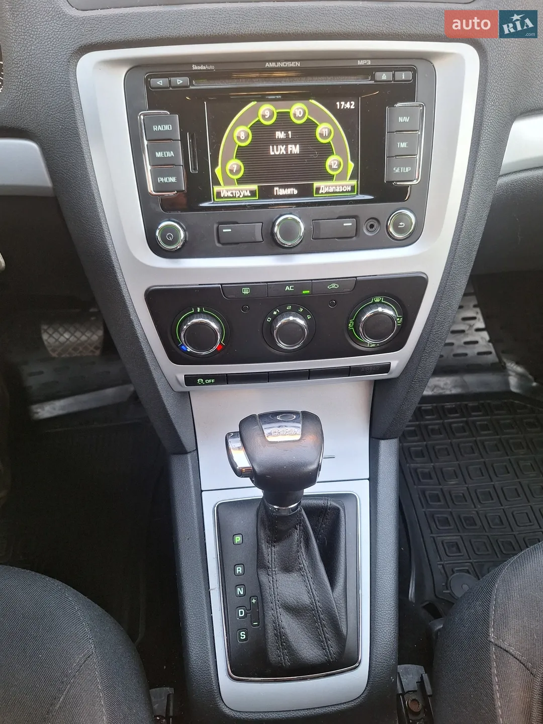 2011 Skoda Octavia - мініатюра 26