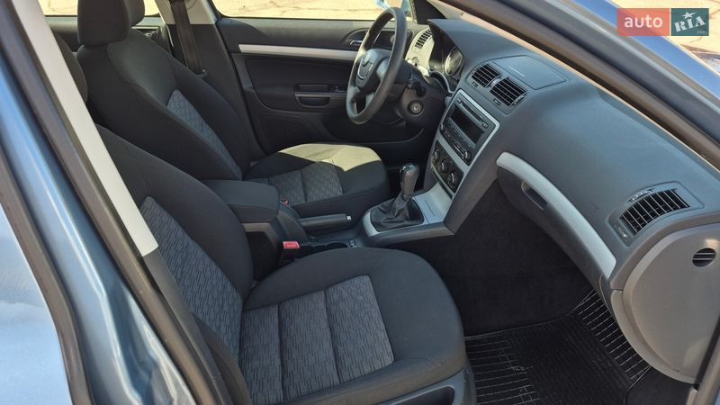 Універсал Skoda Octavia 2010 в Полтаві