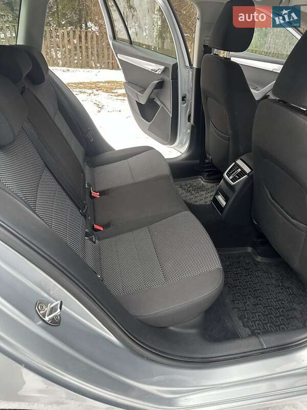 Универсал Skoda Octavia 2014 в Вижнице