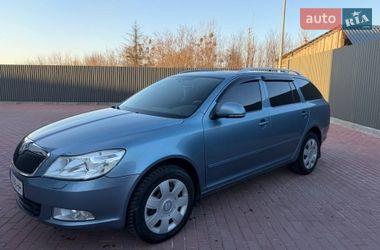 Универсал Skoda Octavia 2011 в Сарнах