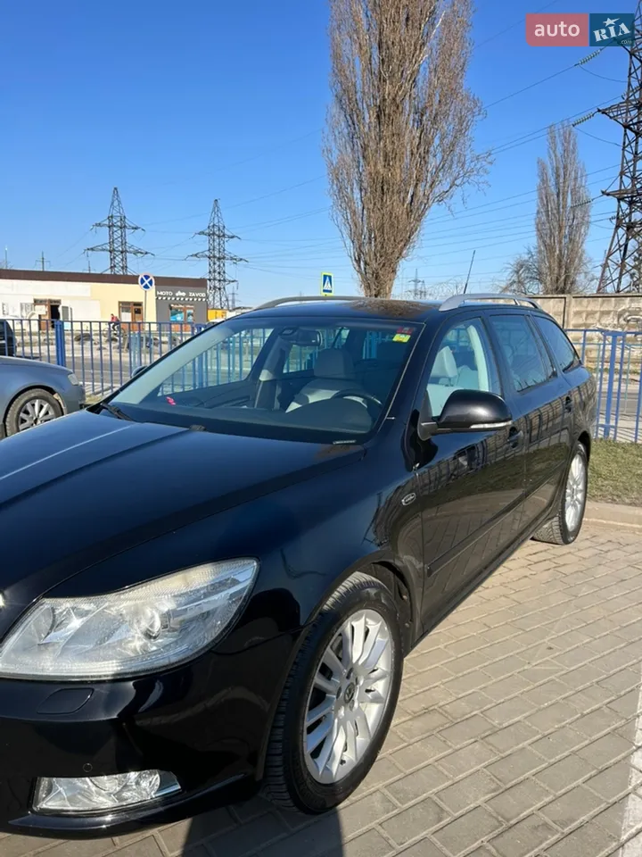 2010 Skoda Octavia - мініатюра 17