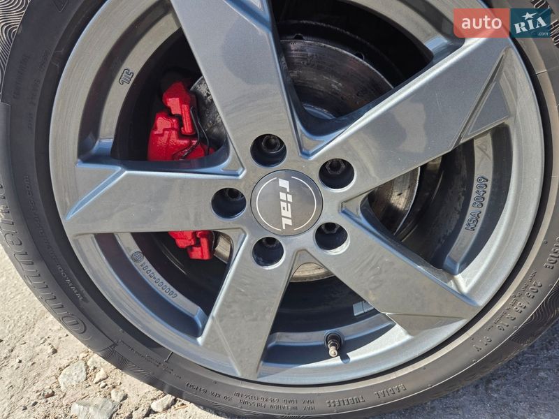 Универсал Skoda Octavia 2010 в Полтаве